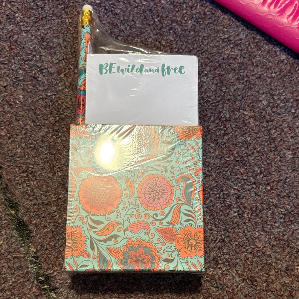 Floral Notepad and Pencil Set